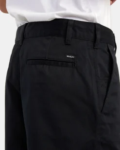 RVCA Shorts / Hybrids><noscript><img width=