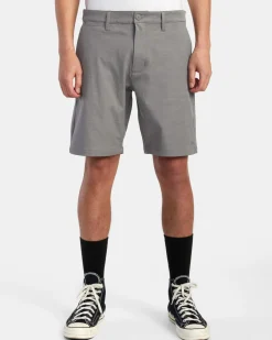 RVCA Shorts / Hybrids>BACK IN HYBRID 19" SHORTS
