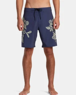 RVCA 16"-17" Outseam>DISPLACED TRUNK 16" BOARDSHORTS