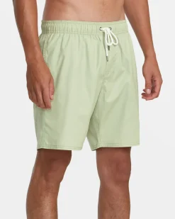 RVCA Shorts / Hybrids><noscript><img width=