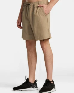 RVCA Shorts / Hybrids><noscript><img width=