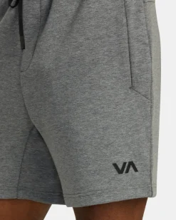 RVCA Shorts / Hybrids><noscript><img width=
