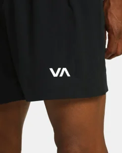 RVCA Shorts / Hybrids><noscript><img width=