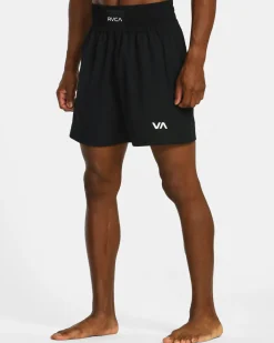 RVCA Shorts / Hybrids><noscript><img width=