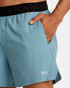 RVCA Shorts / Hybrids><noscript><img width=
